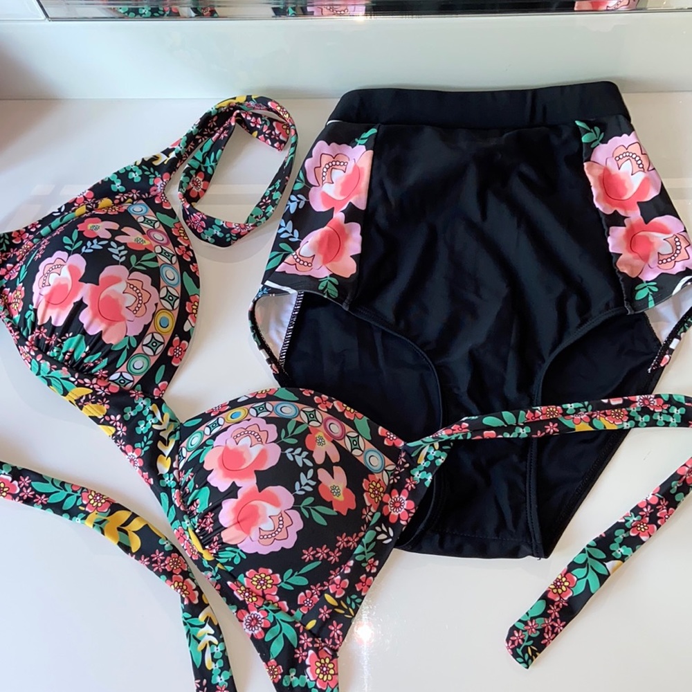 💛💚BIKINI💛💚